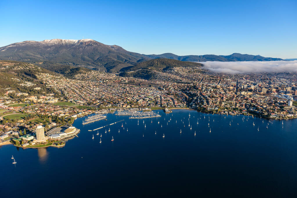 Hobart by Loic Lee Guilly